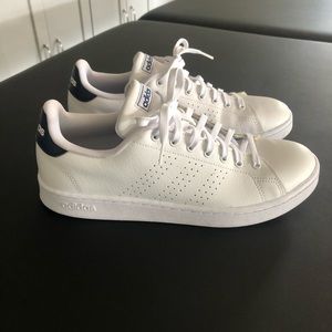 Adidas White and Navy Men's Size 11